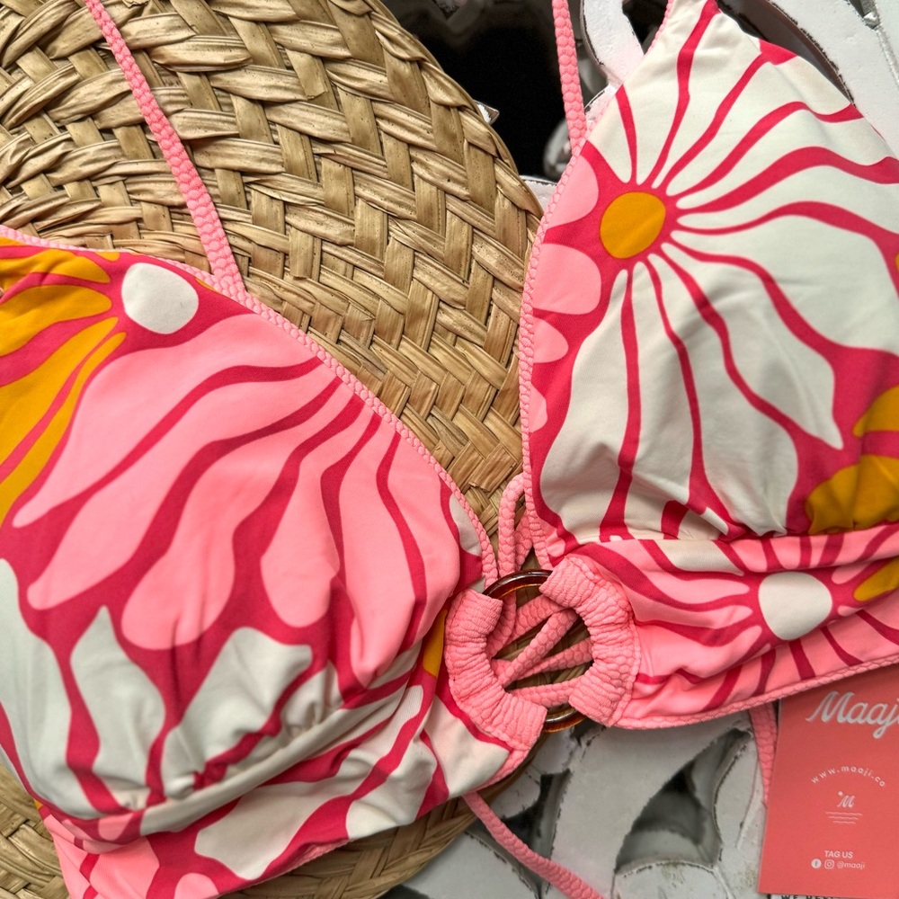 πΈπΈ MAAJI πΈπΈ REVERSIBLE FLORAL BIKINI SWIM TOP - Picture 4 of 13